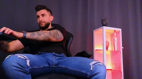 MightyAaron online show from February 5, 4:48 pm