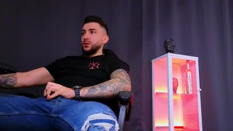 MightyAaron online show from December 25, 8:07 am