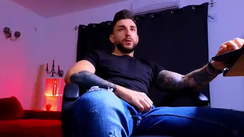 MightyAaron online show from September 18, 2:46 am