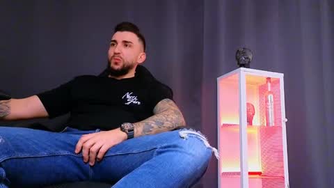 MightyAaron online show from January 10, 8:51 am