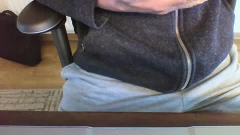 mik online show from September 25, 8:46 am