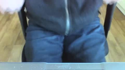 mik online show from February 10, 11:57 am