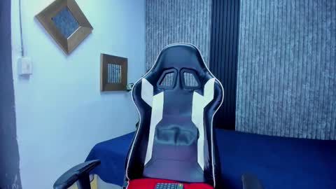 Mike 0233 online show from October 29, 4:26 am