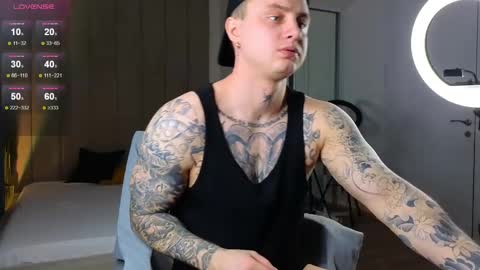Snapshot of mike___magic chatting on February 13, 10:34 am Mike Magic online show from February 13, 10:34 am