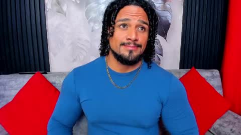   online show from April 15, 9:42 am