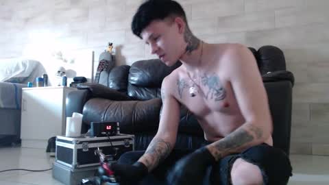 Hot Buns online show from September 12, 1:55 pm