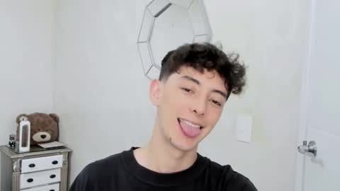 Mikebelf4 online show from March 4, 9:22 pm