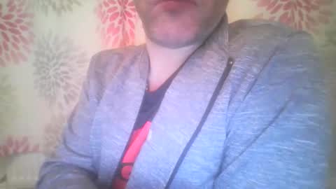 mikehockishuge9 online show from December 15, 12:29 am