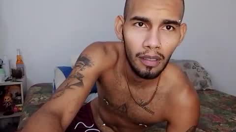 mikeking_leandroking online show from December 17, 5:52 pm