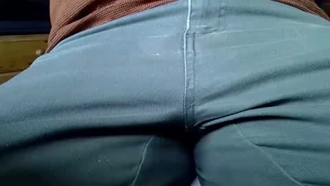Snapshot of mikeybed chatting on October 1, 8:40 am mikeybed online show from October 1, 8:40 am
