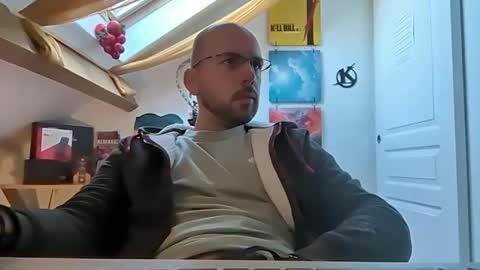 mikmik91 online show from December 26, 11:32 am