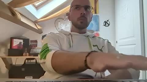 mikmik91 online show from January 9, 9:59 am