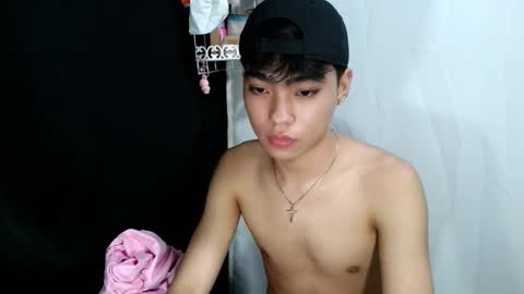 mingkla_man online show from February 4, 4:02 pm