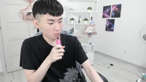              online show from March 12, 2:31 am