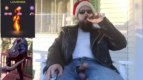 SMOKINsnakeEYEZ online show from December 17, 8:32 pm