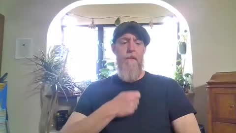 Snapshot of moeblick chatting on February 19, 6:32 pm moeblick online show from February 19, 6:32 pm