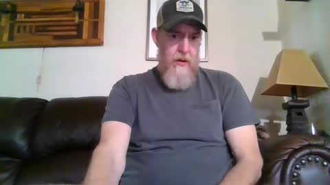 Snapshot of moeblick chatting on December 8, 3:02 pm moeblick online show from December 8, 3:02 pm
