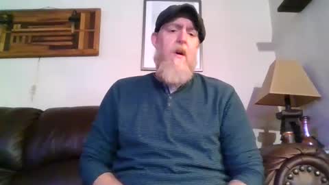 Snapshot of moeblick chatting on December 12, 7:15 pm moeblick online show from December 12, 7:15 pm