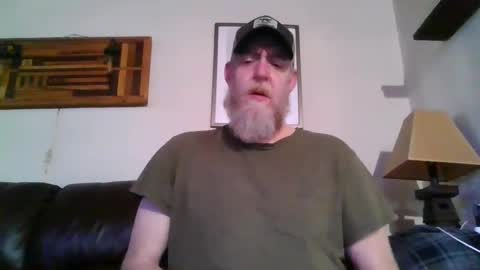 Snapshot of moeblick chatting on January 2, 2:13 pm moeblick online show from January 2, 2:13 pm