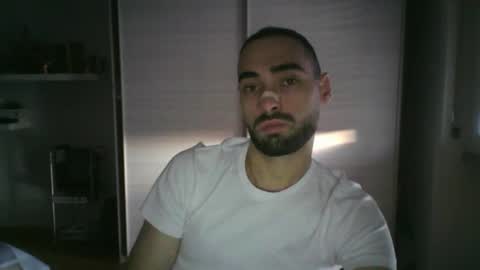 Snapshot of mollo20 chatting on October 19, 3:26 pm mollo20 online show from October 19, 3:26 pm