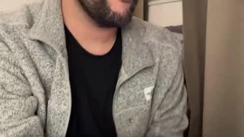 molten_escargot online show from November 23, 4:01 am