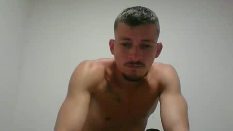 monito_hot17 online show from February 3, 11:15 am