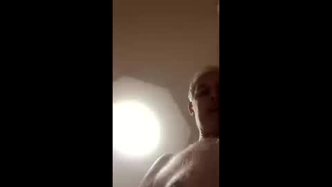 moos1 online show from September 29, 4:44 am