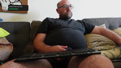 Ce nest pas Mordecai online show from December 9, 7:50 am