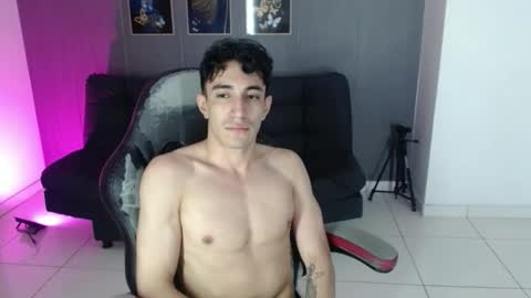 santii online show from February 15, 5:46 am