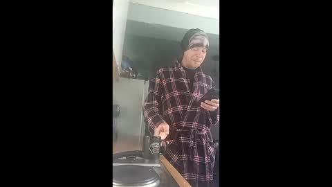 mr_i_ online show from December 19, 11:07 am