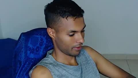 Max online show from April 11, 5:05 pm