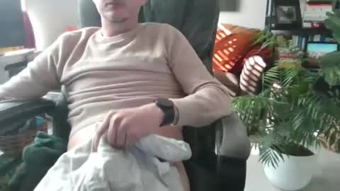 MrMcCray online show from December 23, 4:39 pm