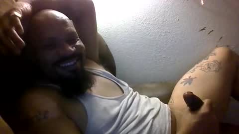 mrbiggs1077777 online show from December 1, 9:18 pm