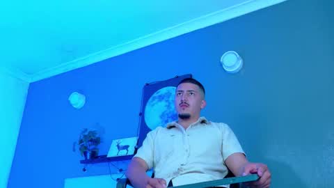 Mr Fox online show from December 15, 11:51 am