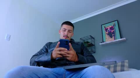 Mr Fox online show from March 6, 10:40 pm