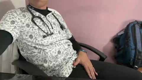 mrheartsoul online show from April 4, 5:15 am