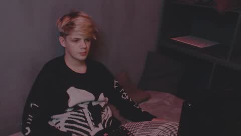 mr leo online show from December 5, 10:12 pm