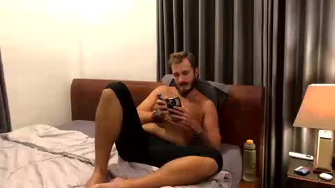 Max online show from March 5, 11:28 am