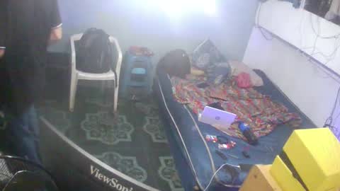 mrsenomutt online show from October 8, 9:57 am