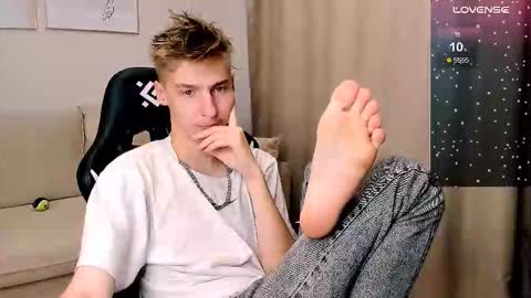 Adam online show from October 24, 9:11 am