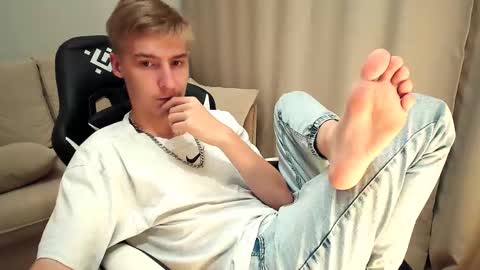 Snapshot of mrsexycum4u chatting on September 26, 8:39 pm Adam online show from September 26, 8:39 pm