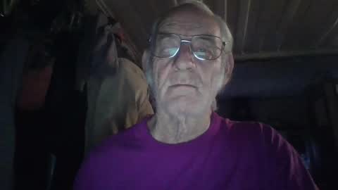 Chuck online show from April 16, 7:52 am