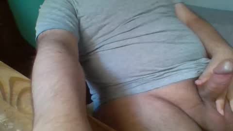 Snapshot of mrtape chatting on February 12, 9:22 pm Roy Fucker online show from February 12, 9:22 pm