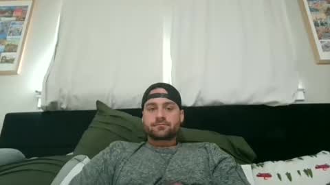 mrthickly818 online show from February 16, 2:37 pm