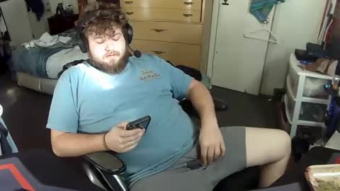 munchieee online show from January 25, 3:30 pm