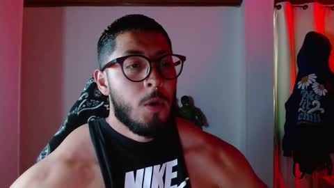 Snapshot of muscle_cock32 chatting on October 21, 6:44 pm David Big online show from October 21, 6:44 pm