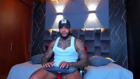 Snapshot of muscle_man19 chatting on January 24, 1:13 am Nick online show from January 24, 1:13 am