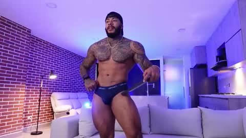 Snapshot of muscle_man19 chatting on September 12, 11:32 am Nick online show from September 12, 11:32 am
