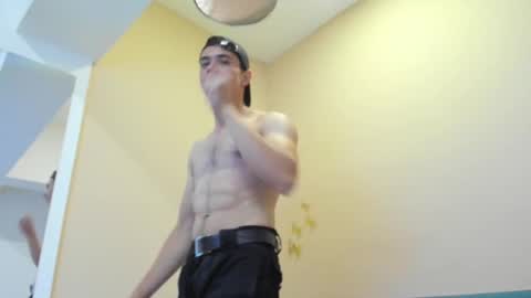 muscle scott online show from October 1, 1:04 pm