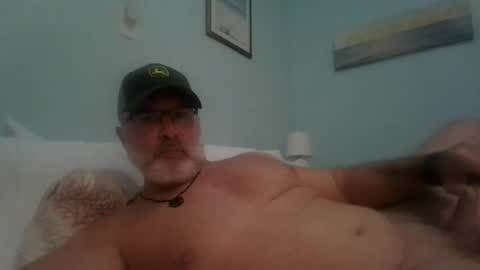 musclemeat41 online show from December 18, 7:10 pm